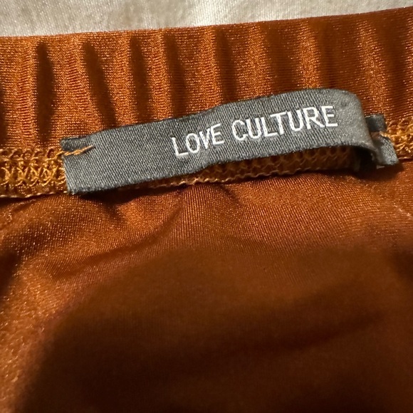 Love Culture Bronze Metallic Top - Picture 3 of 5